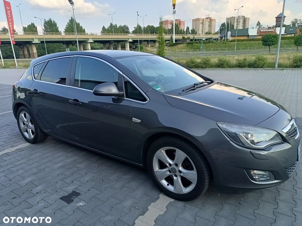 Opel Astra 1.6 T Sport - 2