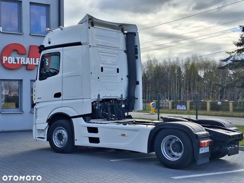 Mercedes-Benz 1845, Standard - 4