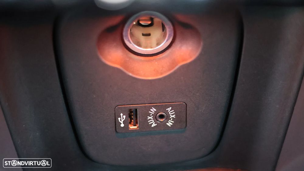 MINI 3 Portas One - 23