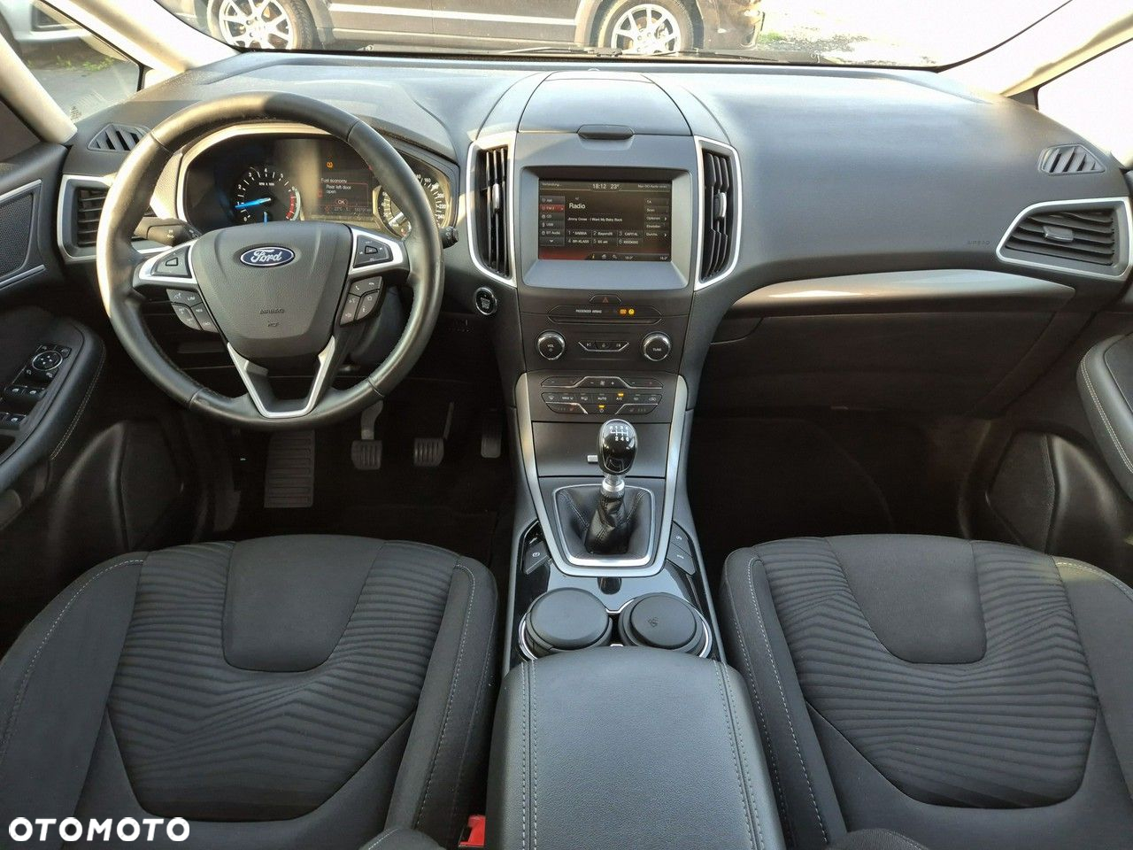 Ford S-Max - 24