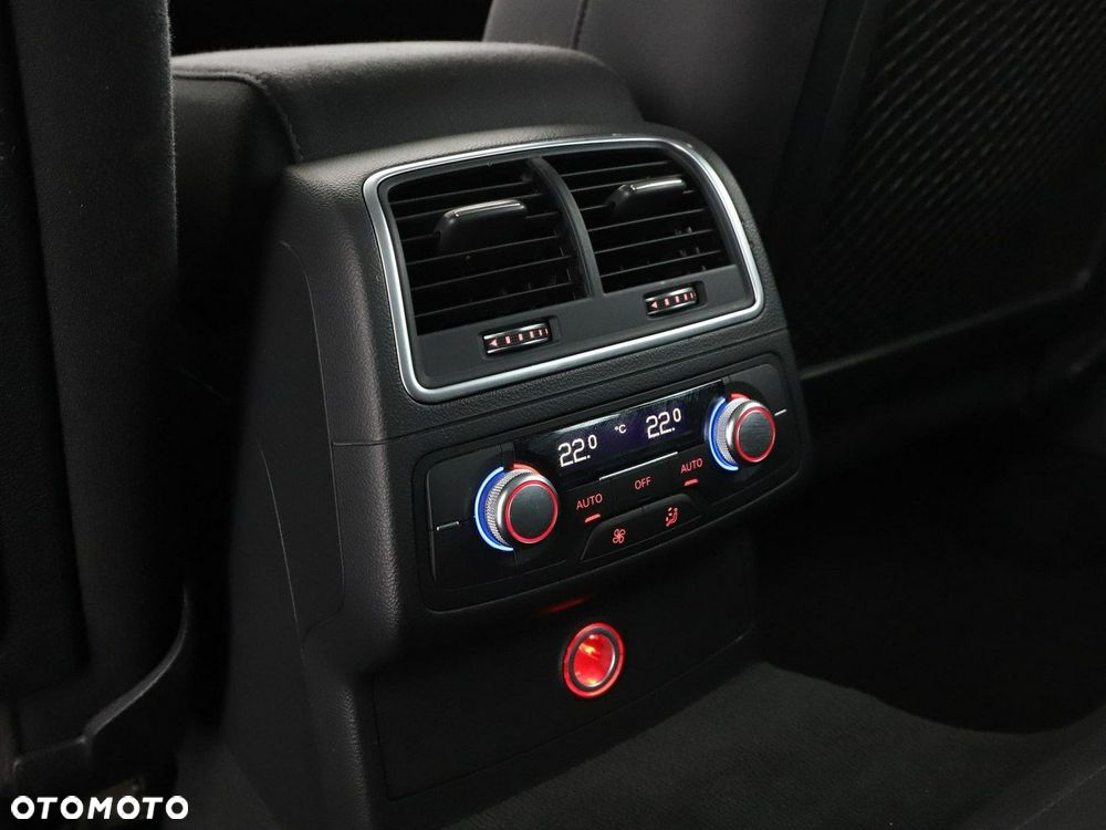 Audi A6 Avant 2.0 TDI Ultra S tronic - 37