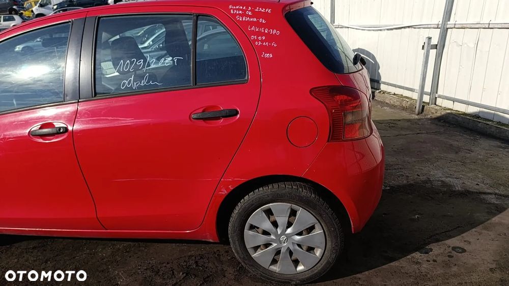 35532 toyota yaris II 1.3 1.3 87 km 2SZFE na części lakier 3P0 - 11