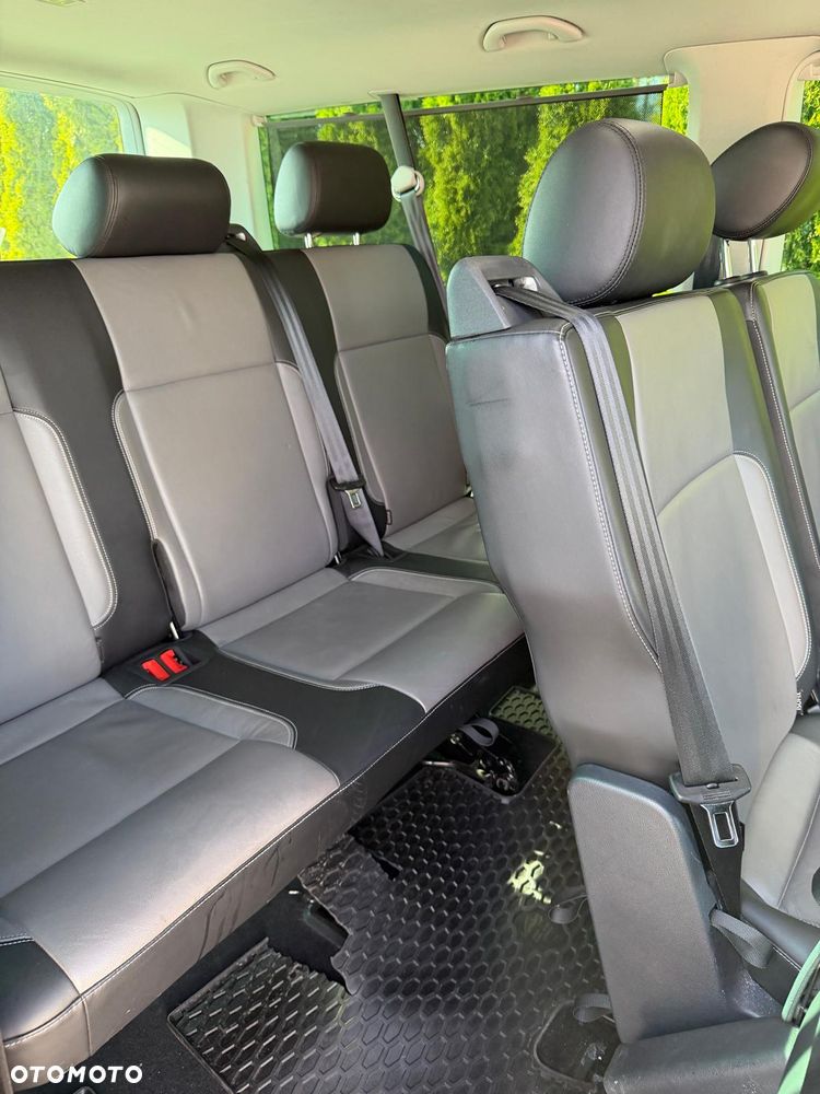 Volkswagen Caravelle - 16