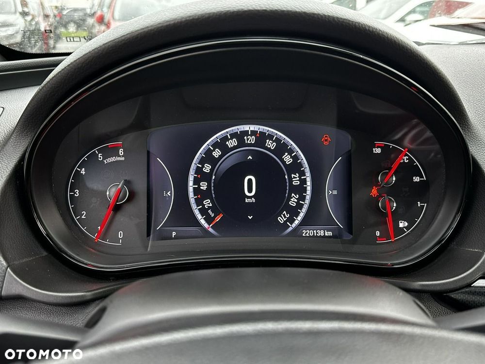 Opel Insignia - 12
