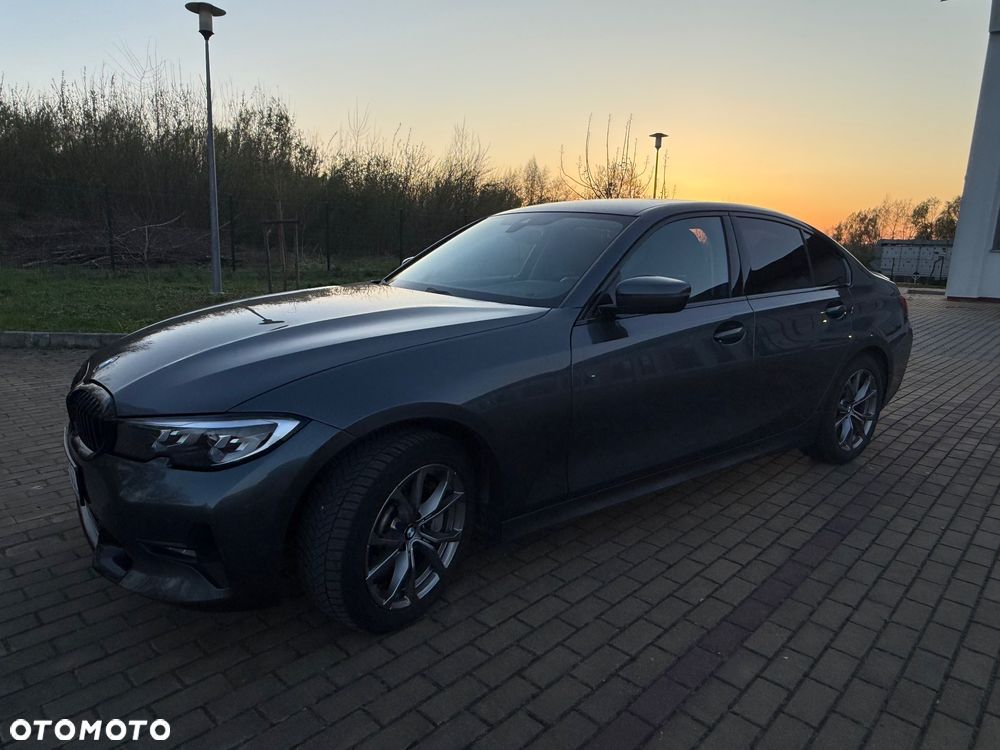 BMW Seria 3 330i - 2