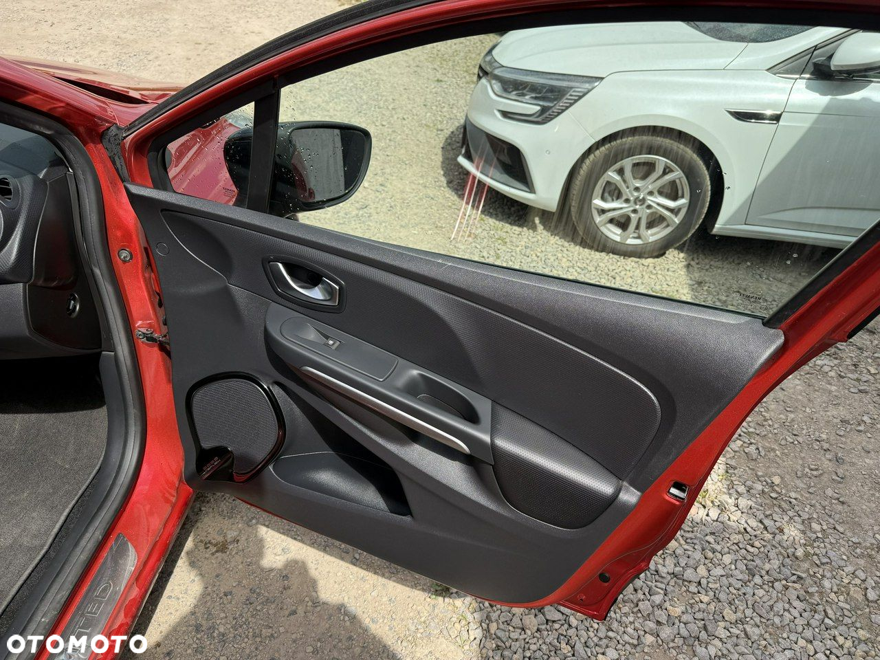 Renault Clio - 17