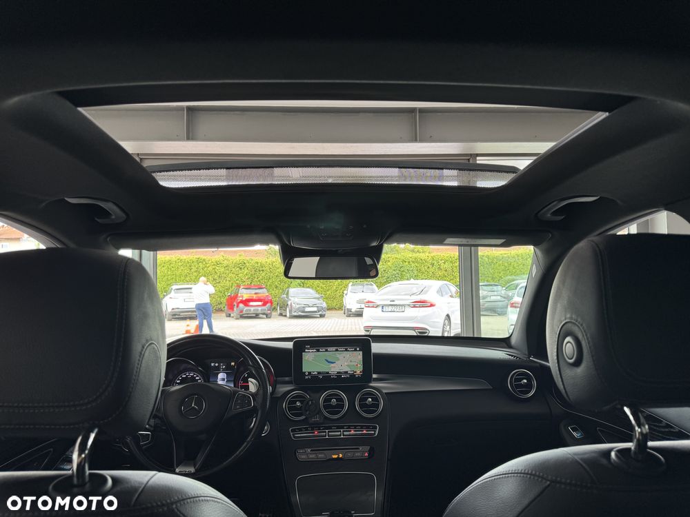 Mercedes-Benz GLC 250 d 4Matic 9G-TRONIC AMG Line - 38