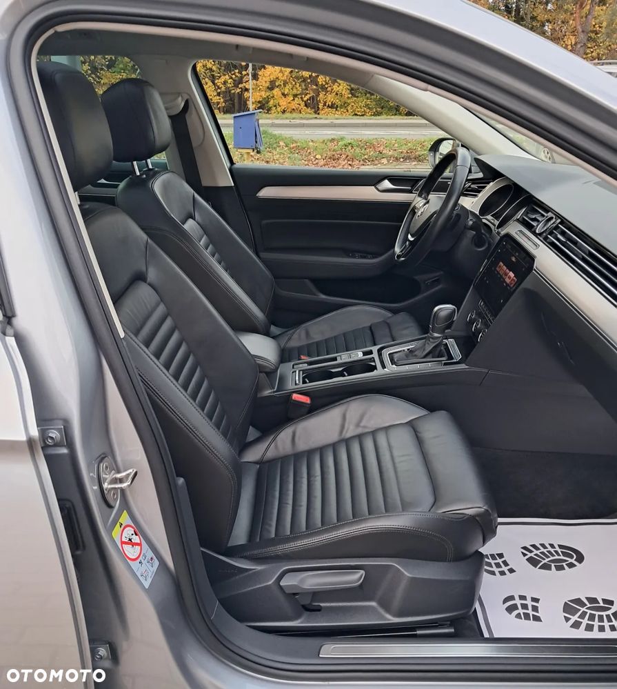 Volkswagen Passat Variant 2.0 TDI SCR DSG Highline - 10