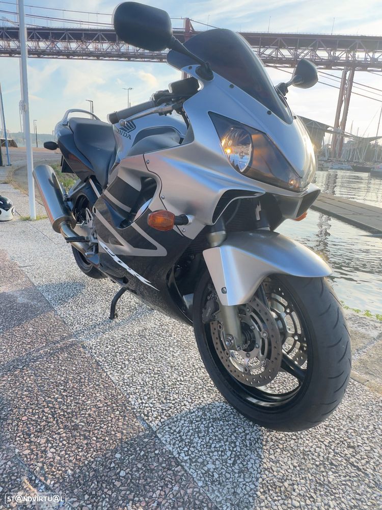 Honda CBR 600 F4 I - 1