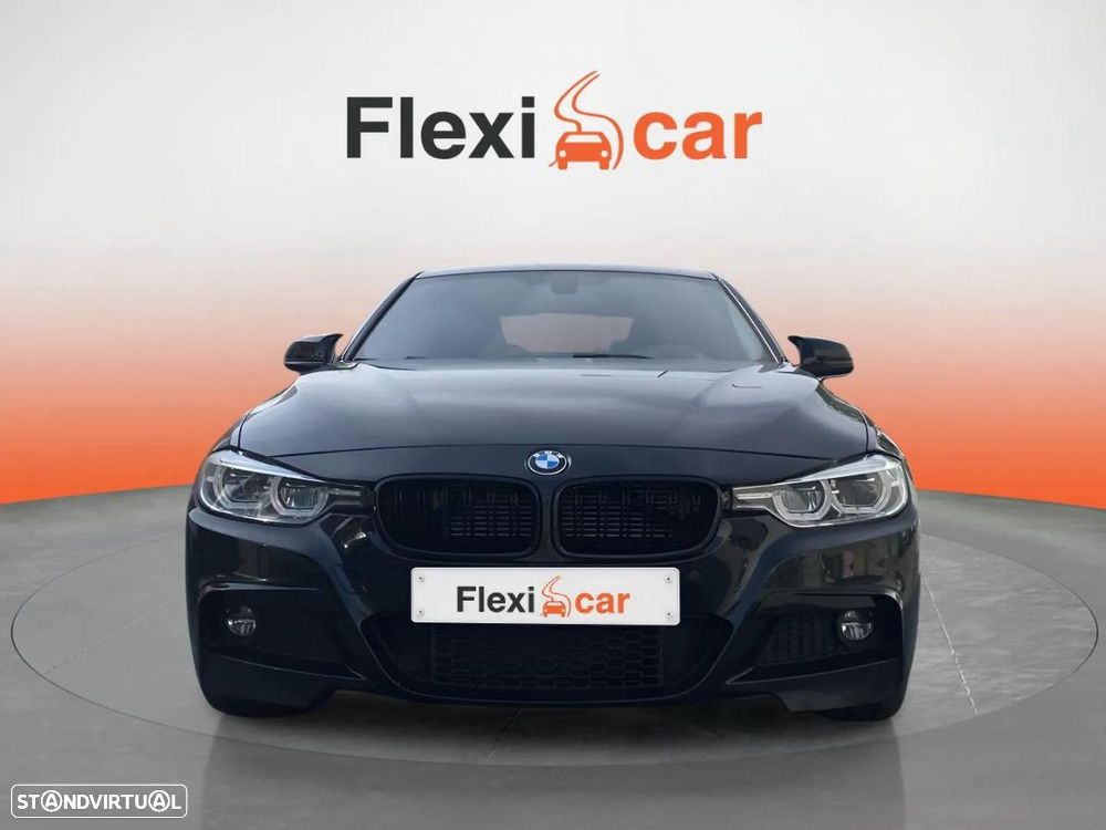 BMW 330 e iPerformance Pack M - 8