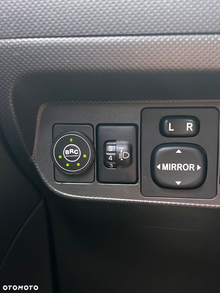 Toyota Auris 1.6 VVT-i Luna MM - 7
