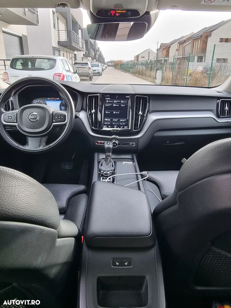 Volvo XC 60 D4 Momentum Pro - 6