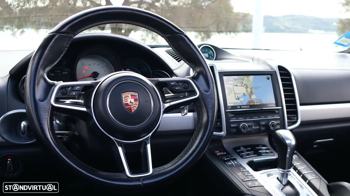 Porsche Cayenne S - 24