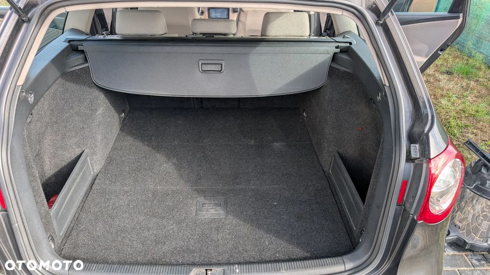 Volkswagen Passat 2.0 TDI DPF Individual - 10