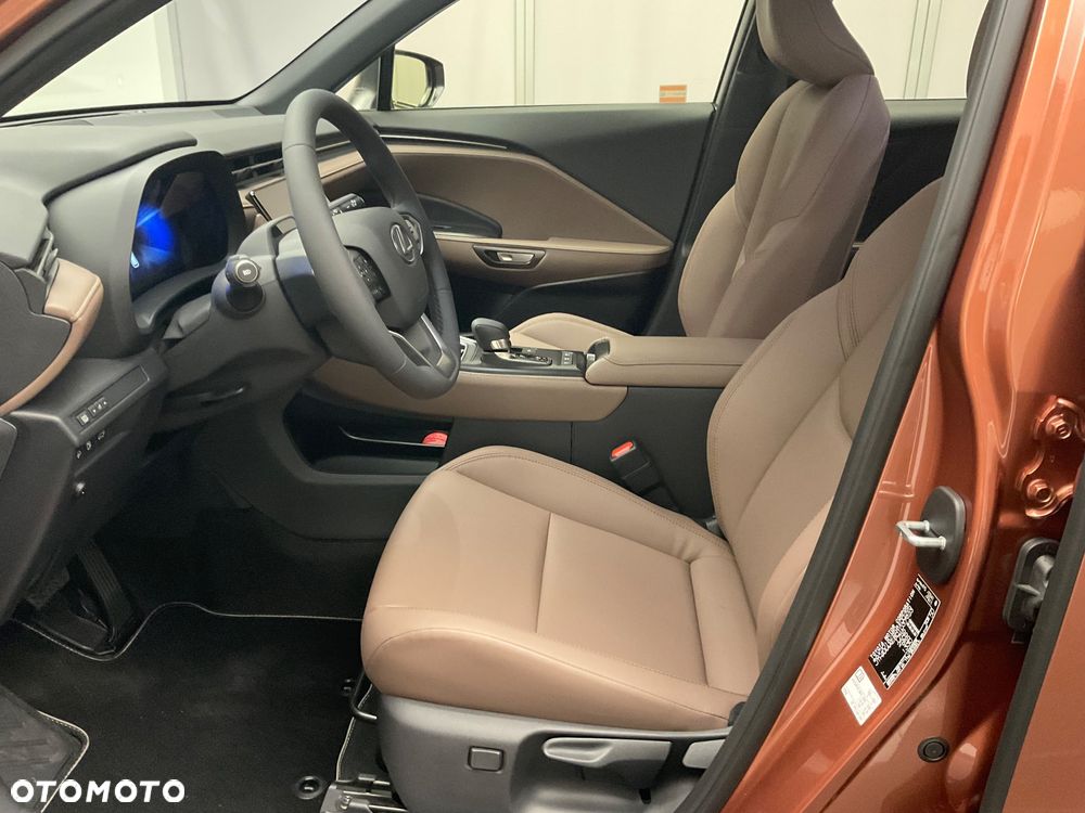 Lexus LBX 1.5 Hybrid - 6