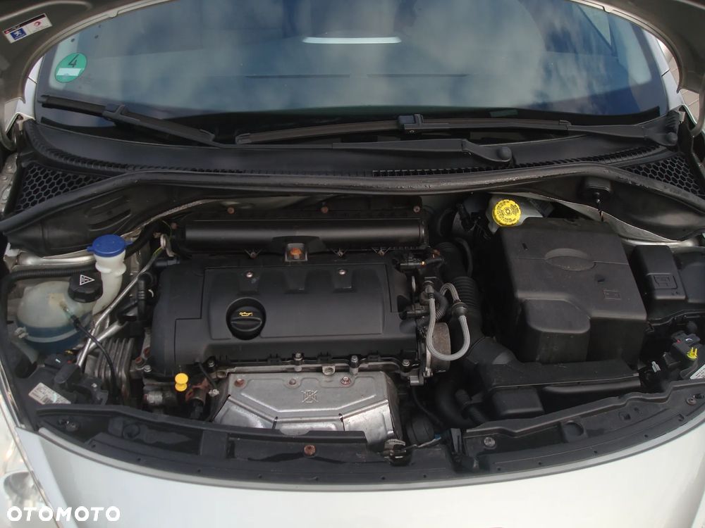 Peugeot 207 95 VTi Filou - 17