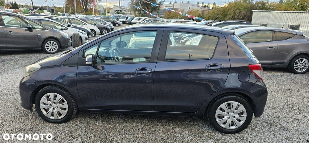 Toyota Yaris - 11