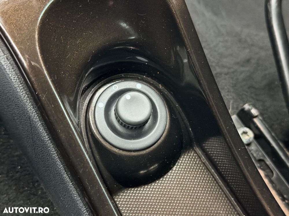 Dacia Duster 1.6 16V 4x4 Destination - 11