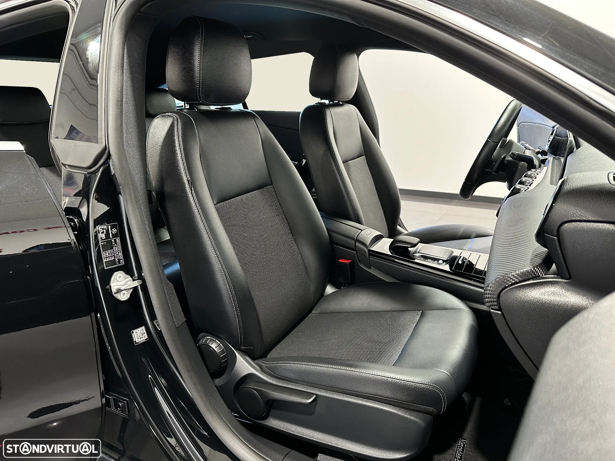 Mercedes-Benz CLA 180 d Shooting Brake Progressive Aut. - 35