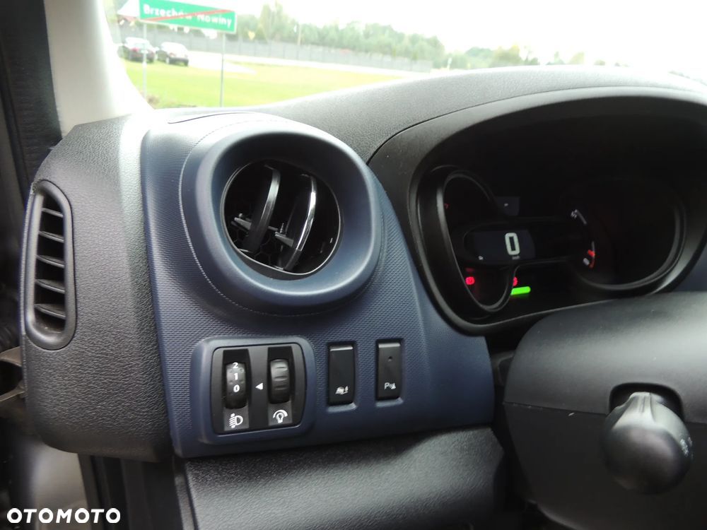 Opel Vivaro L2H1 2,9t Elegance - 14