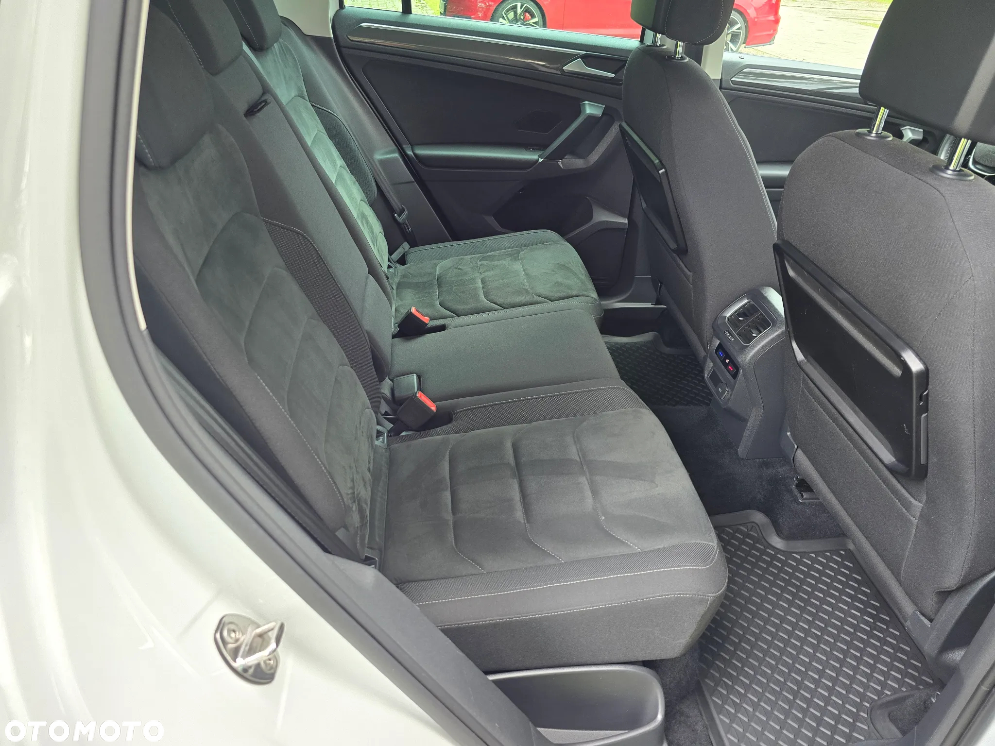 Volkswagen Tiguan 2.0 TDI SCR 4MOTION DSG Highline - 30