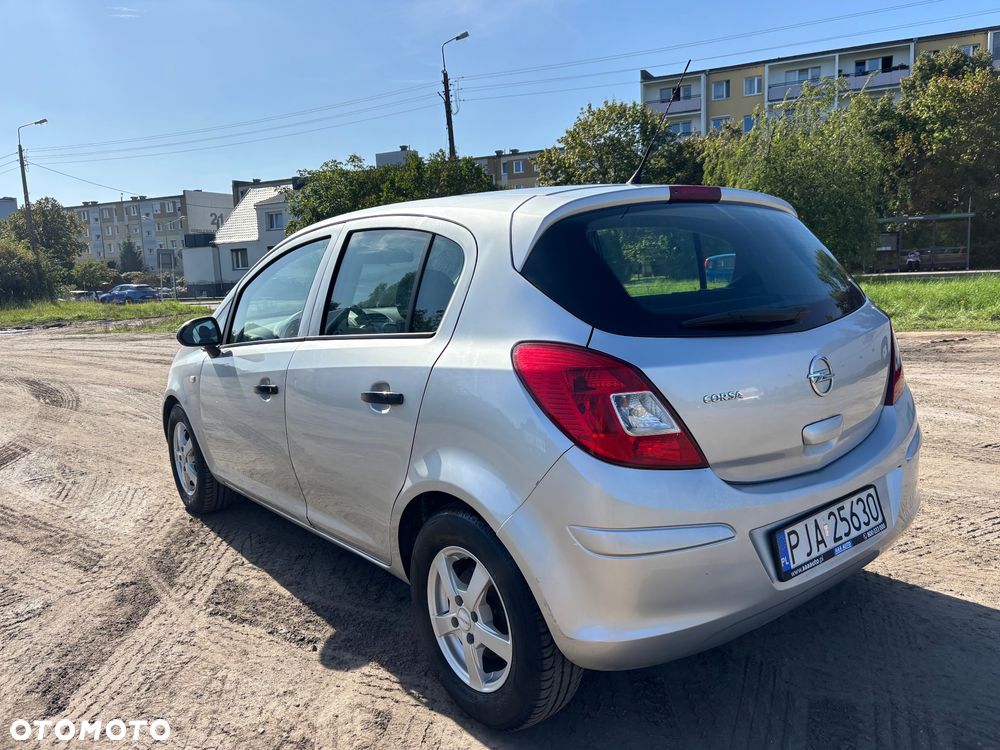 Opel Corsa 1.0 12V Essentia - 4