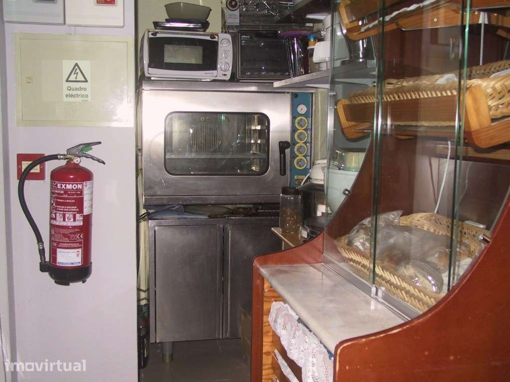 Café, Snack e Charcutaria, com dois pisos, alvará de snack bar e ve... - Grande imagem: 5/16