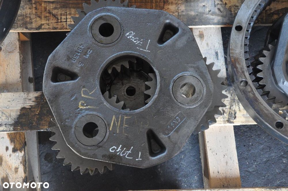 PRZEKŁADNIA PLANETARNA SATELITY Case Puma  NEW HOLLAND T7040 NR 49159/49169 - 2