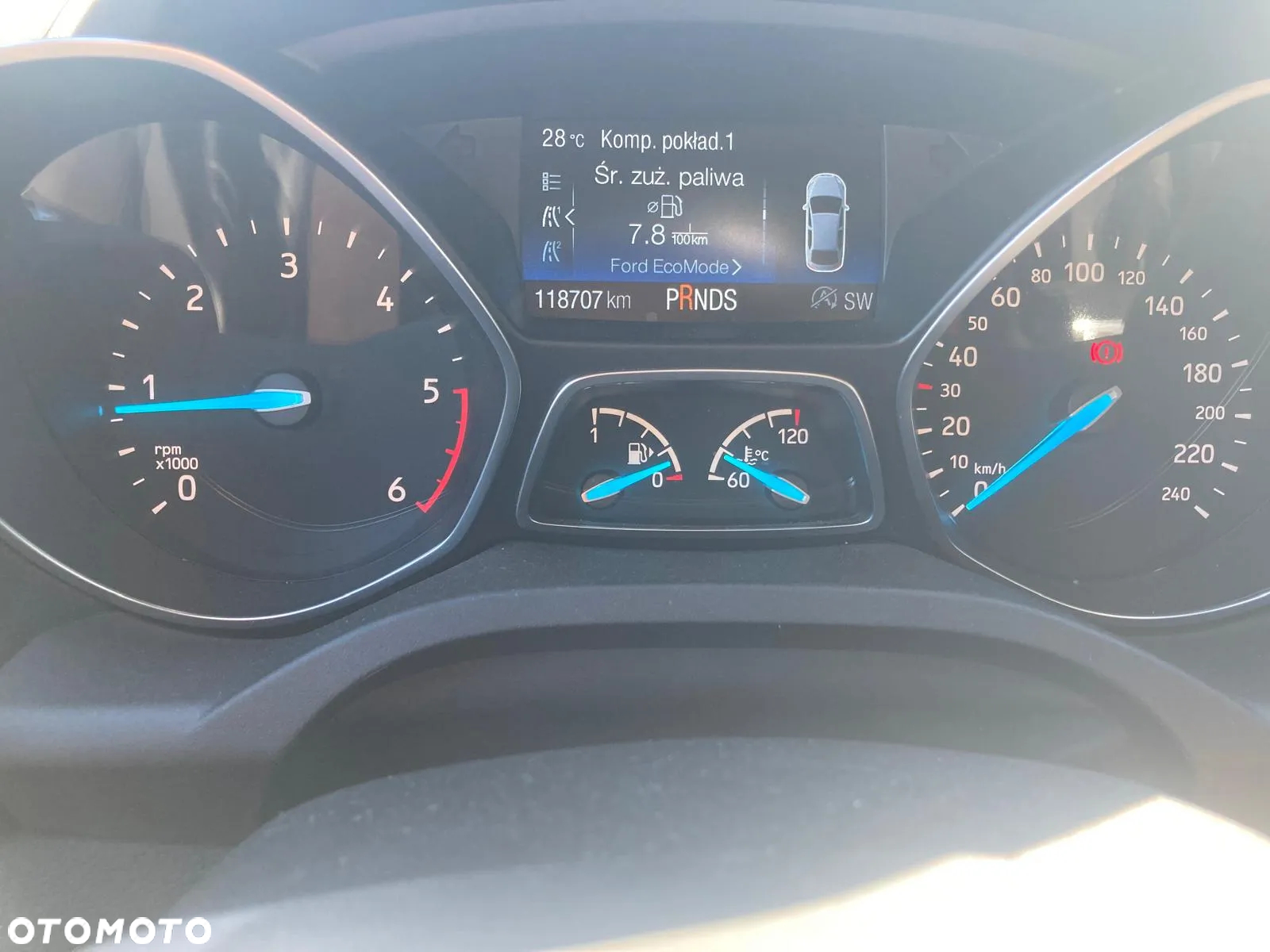 Ford Kuga 2.0 TDCi AWD ST-Line - 14