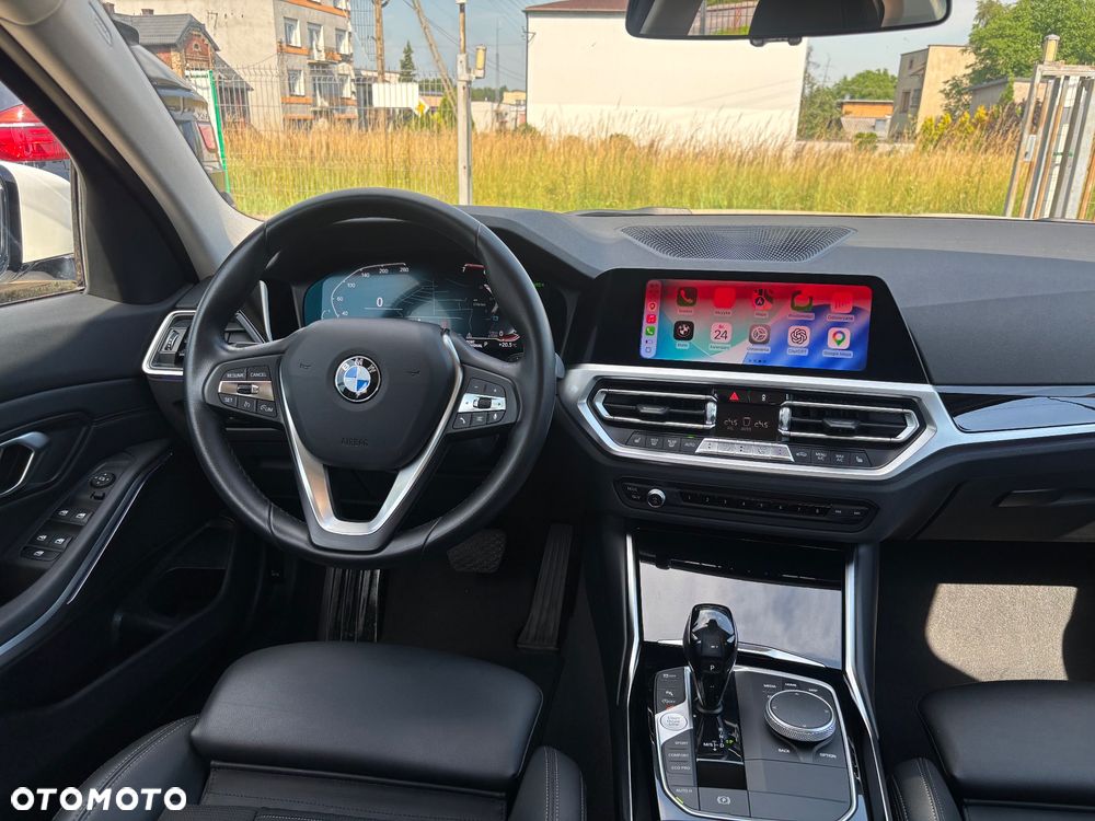 BMW Seria 3 318i Sport Line - 18
