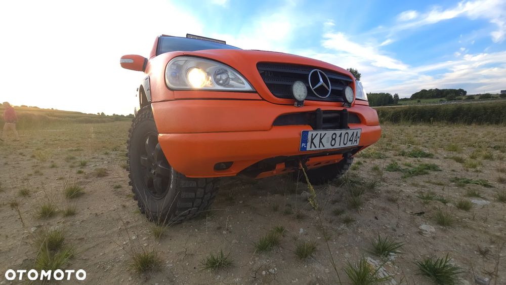 Mercedes-Benz ML - 10