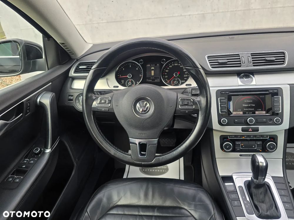 Volkswagen Passat 2.0 TDI Highline DSG - 8