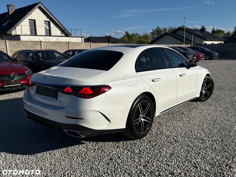 Mercedes-Benz Klasa E 220 d 4Matic 9G-TRONIC - 17