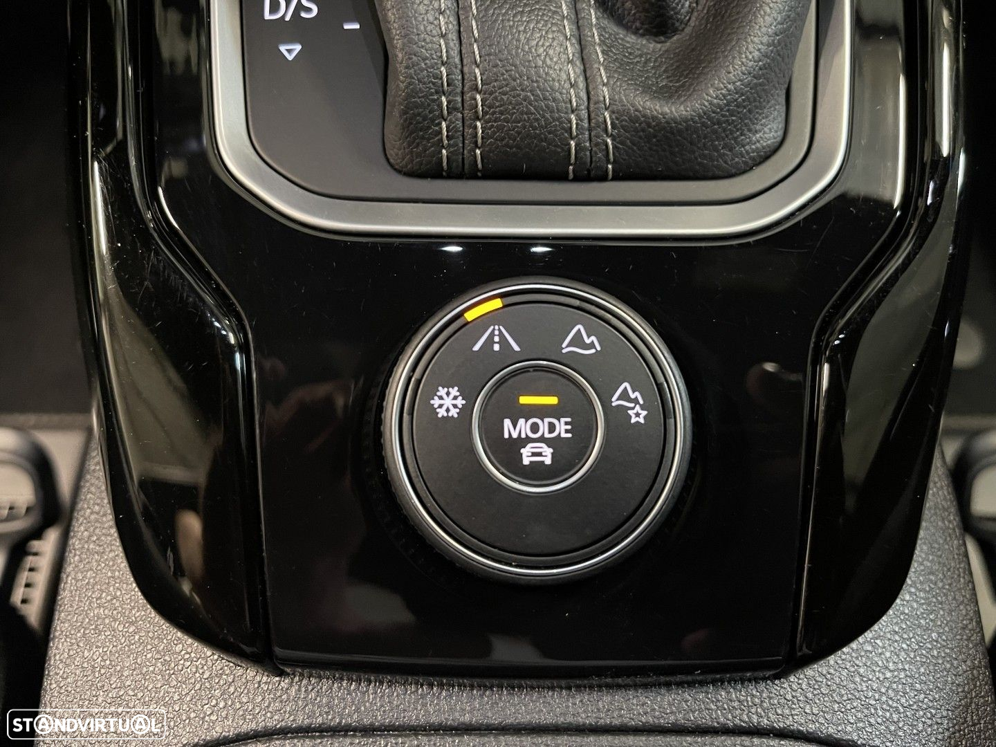 VW T-Roc 2.0 TSI 4M R DSG - 27