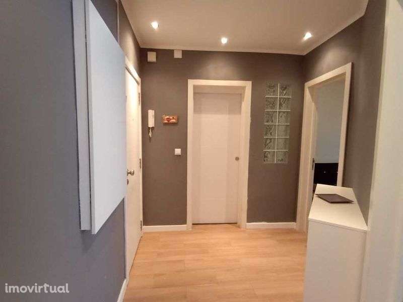 Apartamento T 1 + 1 Em Queluz - Grande imagem: 5/12