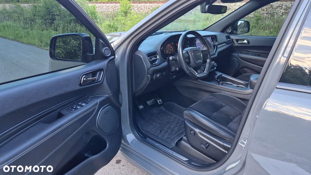 Dodge Durango 6.4 SRT - 17
