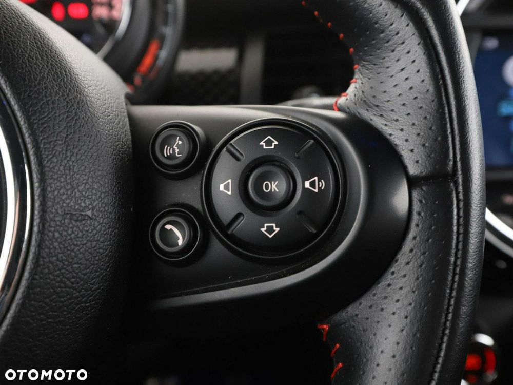 MINI John Cooper Works Standard - 32