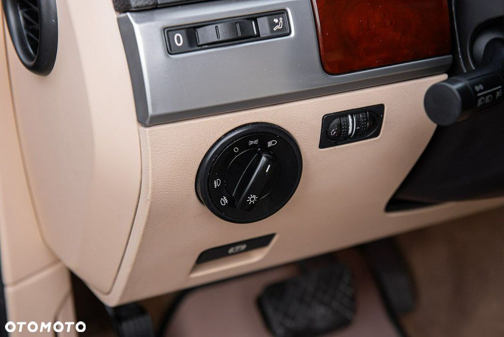 Volkswagen Touareg 3.0 V6 TDI DPF Automatik Individual - 25