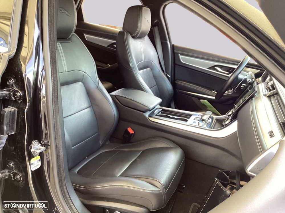 Jaguar XF - 10