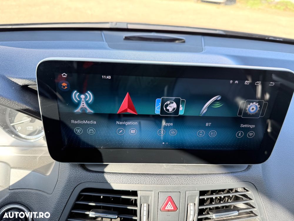 Mercedes-Benz E 350 CDI DPF Coupe BlueEFFICIENCY 7G-TRONIC Avantgarde - 11