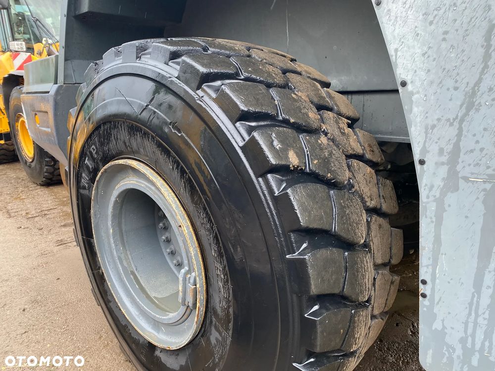 Liebherr L566, 2015 ROK, 11000 MTH, OPONY 70% DOBRE, Z NIEMIEC - 25