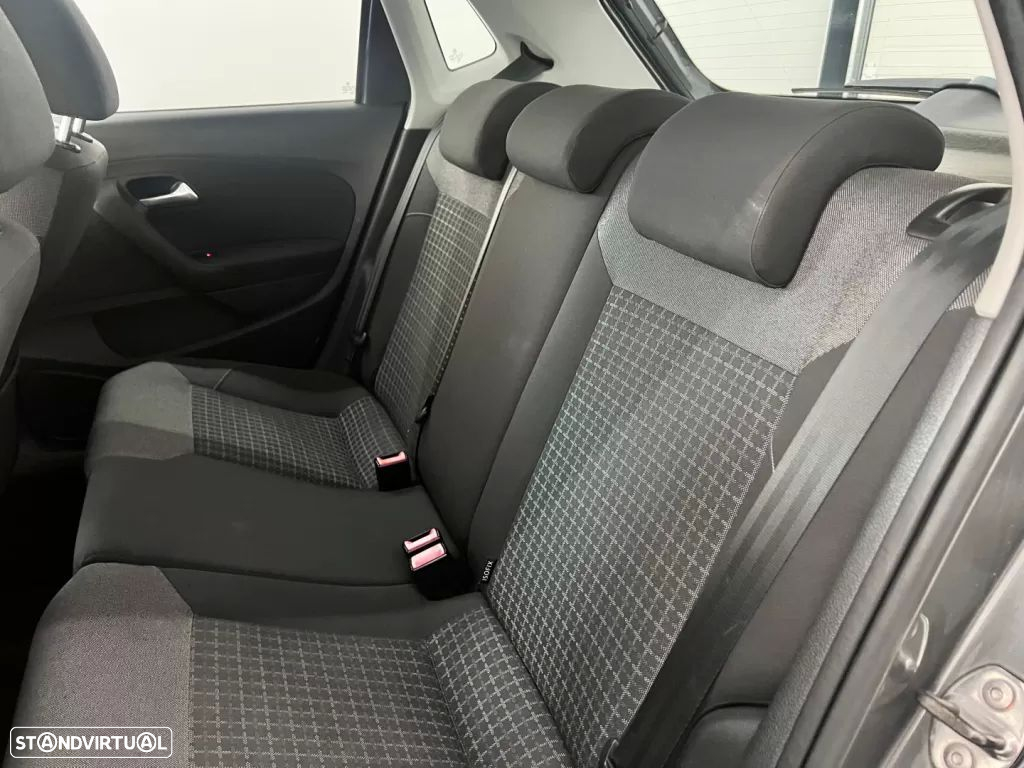 VW Polo 1.4 TDi BlueMotion - 24