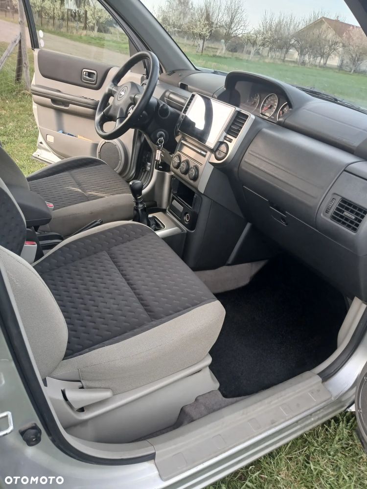 Nissan X-Trail 2.2 dCi Sport - 14