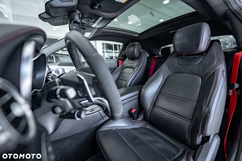 Mercedes-Benz Klasa C AMG 43 4Matic 9G-TRONIC - 33