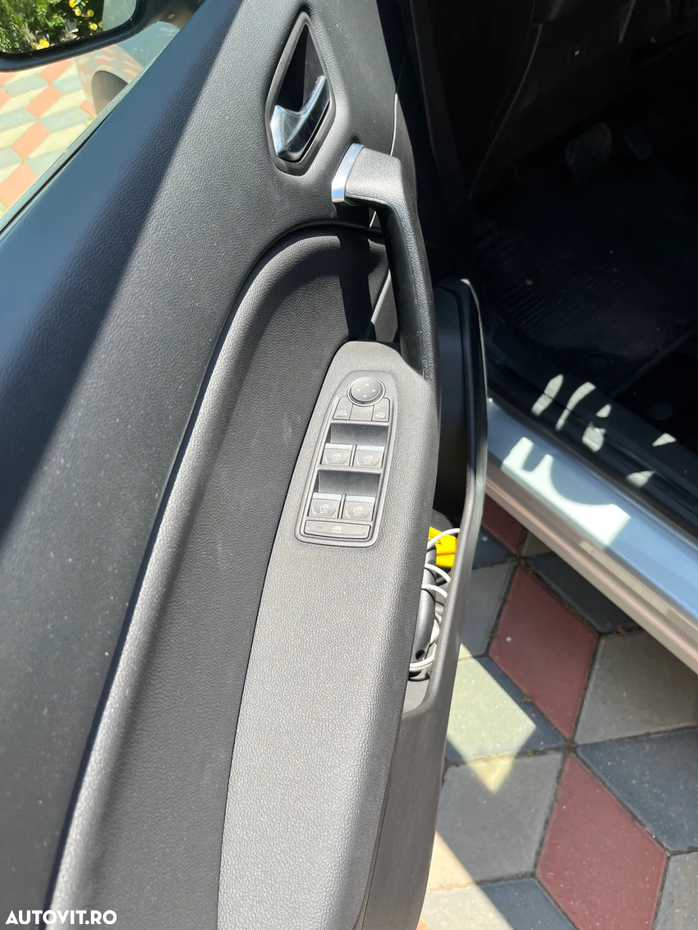 Renault Captur MHEV 140 EDC Techno - 11