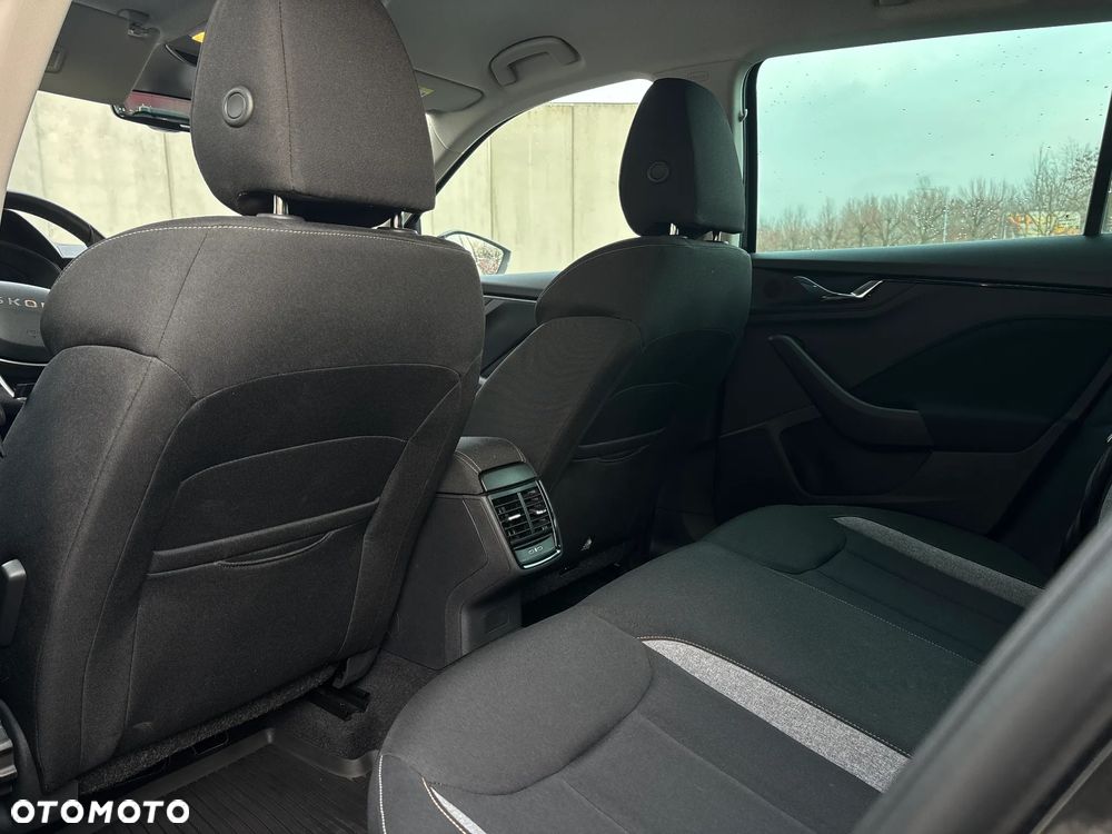 Skoda Kamiq 1.0 TSI Selection - 21