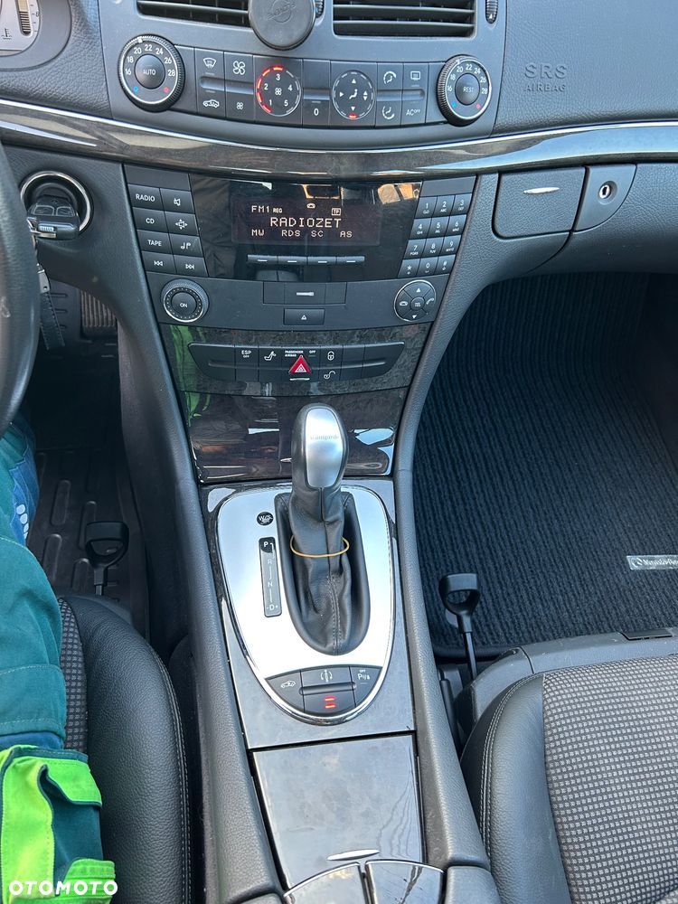 Mercedes-Benz W111 - 12