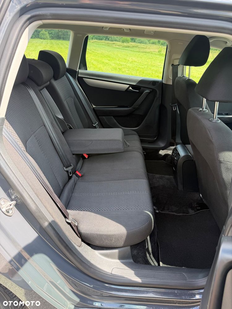 Volkswagen Passat 1.6 TDI (BlueMotion Technology) Comfortline - 13