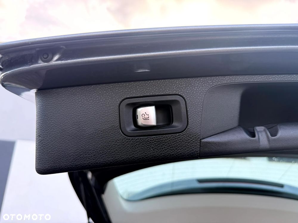 Mercedes-Benz Klasa E 220 d 9G-TRONIC Avantgarde - 31