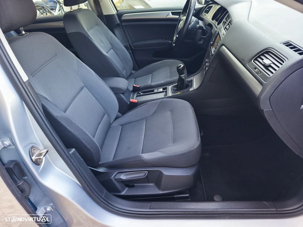 VW Golf Variant 1.6 TDi GPS Edition - 19